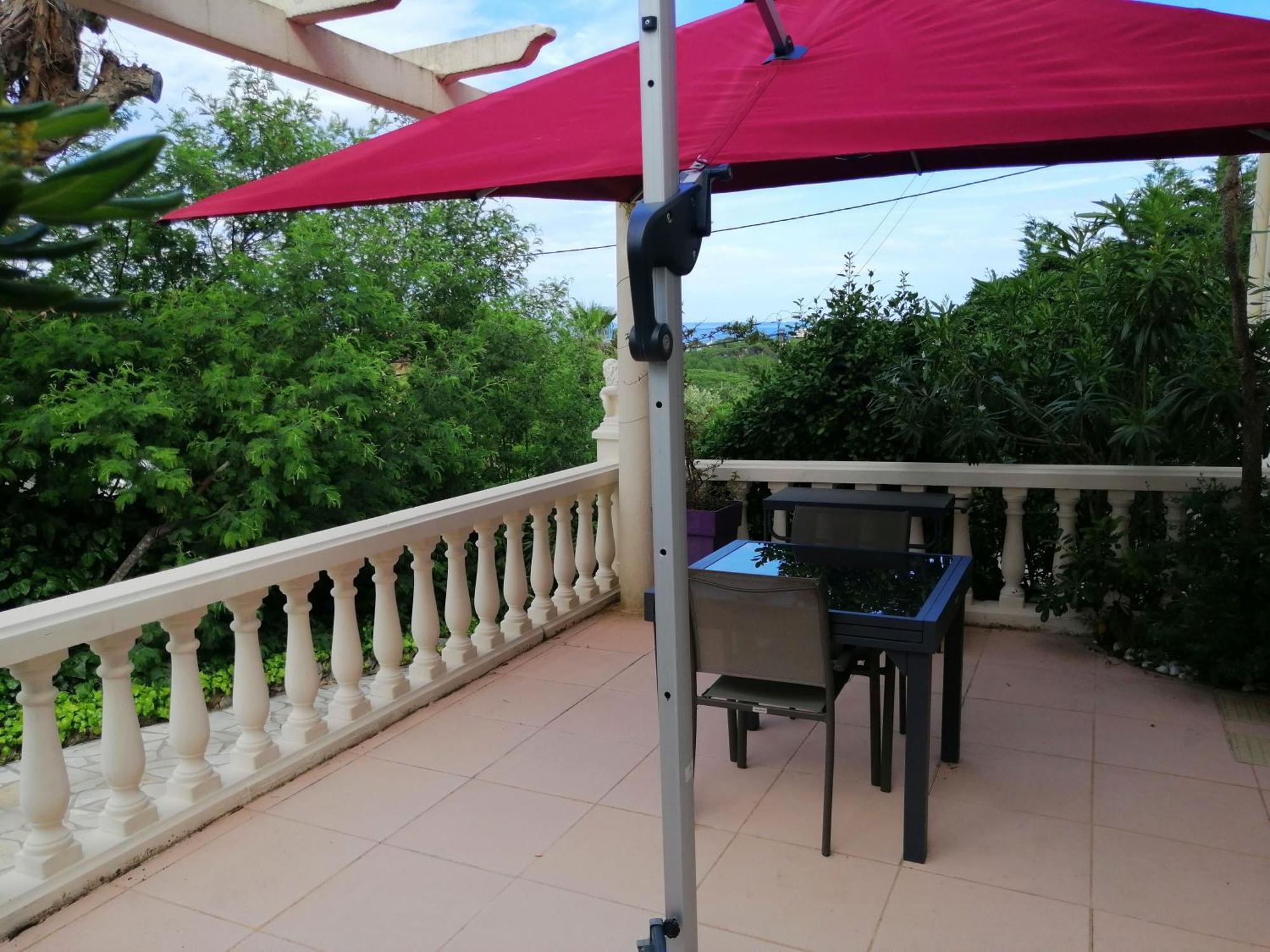 Au Reveil Des Cigales Hotel Saint Aygulf Bagian luar foto