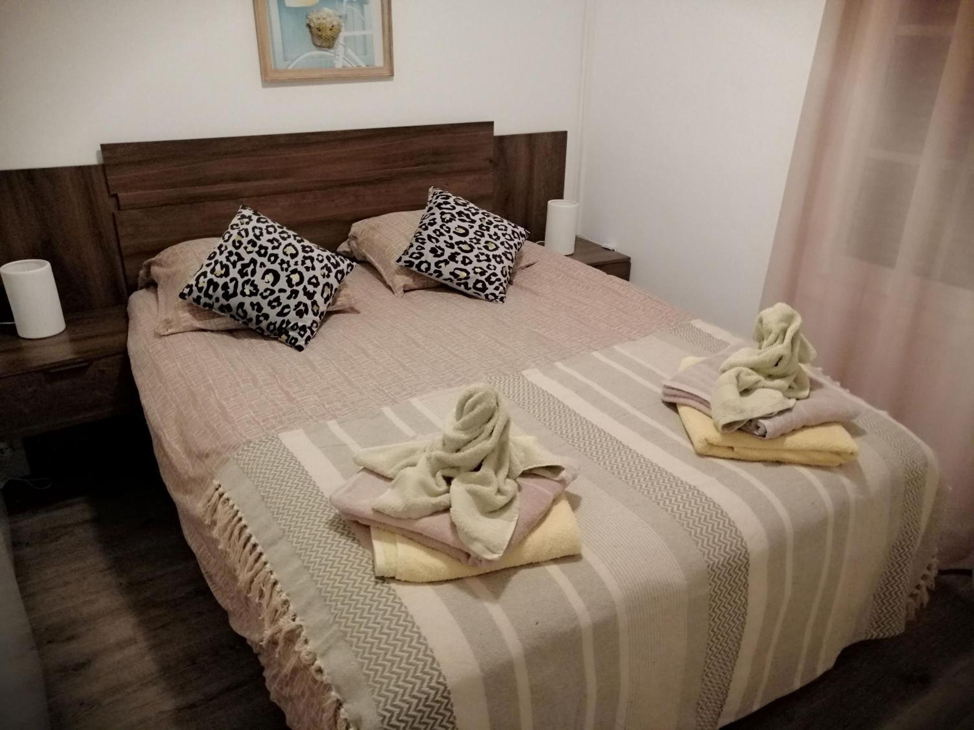 Au Reveil Des Cigales Hotel Saint Aygulf Bagian luar foto
