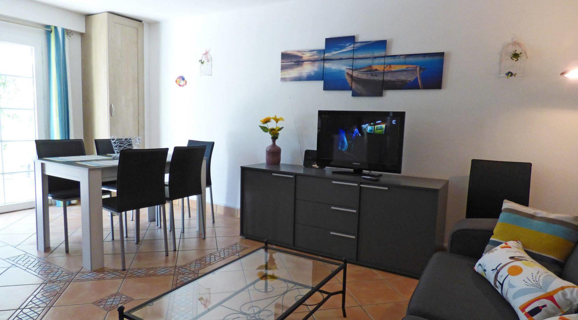 Au Reveil Des Cigales Hotel Saint Aygulf Bagian luar foto